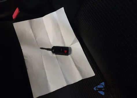 2012 Mazda Mazda3 I Sport z USA, uszkodzony, nr VIN JM1BL1UG0C1598327